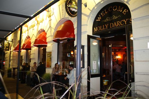  Eingang Molly Darcys Irish Pub