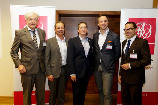  Diskutanten v.l.n.r.: Stefan Schneider (CardsConsult), Hannes
Leobacher, MBA (SPAR Business Service GmbH), Bernhard Linemayr
(payolution GmbH), Alexander Oswald, MAS (FUTURA GmbH), Sandro Graf,
lic. Iur. EMsc (Zürcher Hochschule für Angewandte Wissenschaften –
ZHAW)
