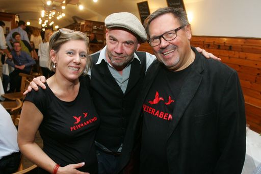  Im Bild v.l.n.r.: Michaela Eichinger, Herr
Tischbein und Harald Sattler