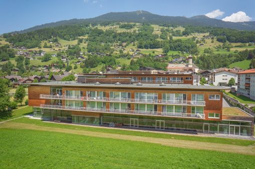 Vorschau Bild von Bei einer Prüfung durch US-Experten haben die VAMED Rehakliniken
Gmundnerberg und Montafon ihre Spitzenposition in der Liste der
World Hospitals behauptet.