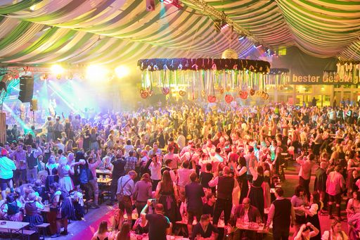 Vorschau Bild von Festzelt-Stimmung beim sechsten Wiener Wiesn-Fest