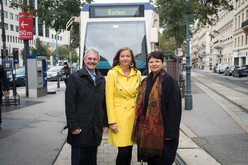 Die Länder Wien und Niederösterreich werden bei der Finanzierung
neuer Triebfahrzeuge für die Badner Bahn unterstützen.