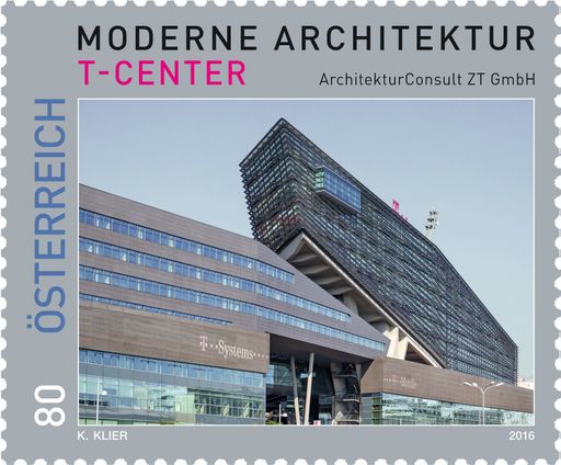 Vorschau Bild von Post-Generaldirektor Georg Pölzl überreichte am 19.
Oktober 2016 offiziell die Sondermarke „T-Center“ aus der Serie
„Moderne Architektur in Österreich“ an Hausherrn und T-Mobile-CEO
Andreas Bierwirth. Das T-Center reiht sich unter bekannte Bauwerke
wie das Haas Haus in Wien oder die Sprungschanze Bergisel in
Innsbruck.