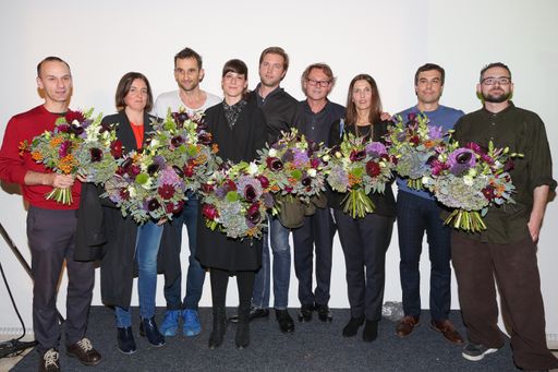  http://www.apa-fotoservice.at/galerie/8326 Im Bild
von links nach rechts: Michael Hammerschmid, Sonja Leimer, Misha
Stroj, Stephanie Damianitsch - Kuratorin Leopold Museum, Benjamin
Hirte, Hans-Peter Wipplinger - Direktor Leopold Museum, Anne
Schneider, Christian Kosmas Mayer, Mathias Pöschl