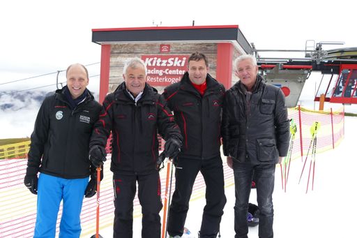 Vorschau Bild von Die Skisaison ist eröffnet! Bereits jetzt haben
die ersten Pisten und Lifte im Skigebiet Kitzbühel geöffnet. Seien
Sie bei den Ersten am Berg dabei und genießen Sie die ersten
Schwünge der Saison auf perfekt präparierten Pisten.