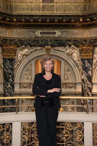 Benefizevent in der Wiener Karlskirche am 12.11.2016: Wiener
Symphoniker mit Brahms´ Symphonie Nr. 1 op. 68 und VIP-Salon "Kunst
verbindet" mit KHM Generaldirektorin Sabine Haag. Veranstaltet von
der Erzdiözese Wien für die Caritas Flüchtlingshilfe.