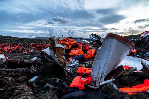 Vorschau Bild von Siegerfoto PR-Bild Award 2016 in der Kategorie NGO
"Lesbos - Friedhof der Rettungswesten" eingereicht von DRK-Sachsen
Landesverband e.V. Fotograf: Kai Kranich. Honorarfreie Nutzung
dieses Fotos nur in Zusammenhang mit Berichterstattung zum PR-Bild
Award.