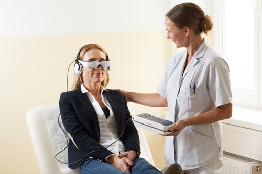 Neue Videobrille in der Privatklinik Confraternität
sorgt für Ablenkung bei OP-Patienten