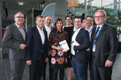 Vorschau Bild von FH Salzburg, Die Digitalisierung der
Tourismuswirtschaft, 20.10.2016. Foto: Franz Neumayr/SB
