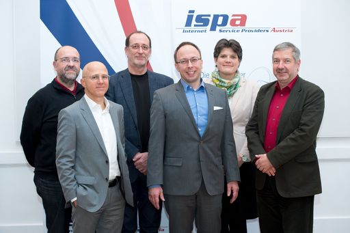  https://www.apa-fotoservice.at/galerie/8426 Neuer
ISPA Vorstand (v.l.n.r.): Peter Oskar Miller, Andreas Koman, Martin
Prager, Harald Kapper, Natalie Ségur-Cabanac, Christian Panigl;
nicht im Bild: Georg Chytil, Kurt Einzinger, Nikolaus Futter