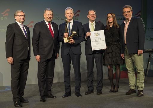  Im Bild von links: Alexander Wrabetz, Andrä Rupprechter, Heinz
Behacker, Peter Eitzenberger, Dragana Bilic, Herbert Steinböck.