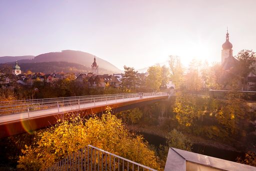 Vorschau Bild von European Steel Bridge Awards 2016: Österreichische
Stahlbaukompetenz international ausgezeichnet! Am 14.11.2016 wurden
in Stockholm die European Steel Bridge Awards vergeben. Kategorie
‚Road and Railway Bridges’ Der Schlosssteg 2.0 in Waidhofen a.d.
Ybbs gewann diese Kategorie. Eingereicht wurde das Projekt von
RW-Montage GmbH (Perg) und tragwerkstatt Ziviltechniker GmbH
(Salzburg.)