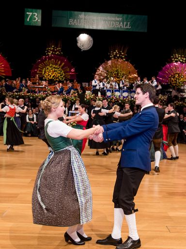 Vorschau Bild von Stilvoll und flott geht es im Großen Ballsaal zu.