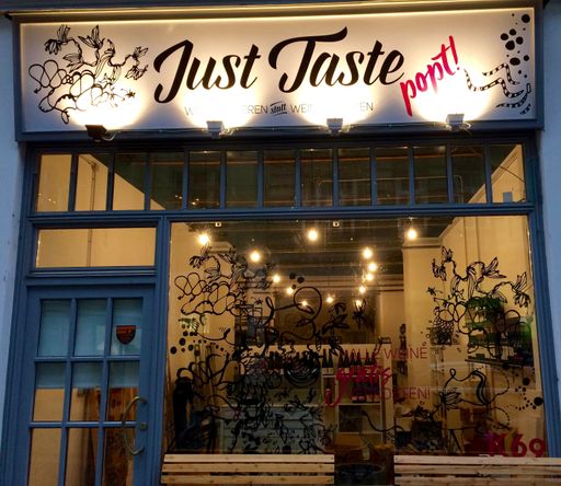 Vorschau Bild von Just Taste popt! Pop-Up Store in der
Kaiserstraße 69A, 1070 Wien, abends