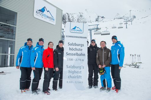 Vorschau Bild von Eröffnung der Schmiedingerbahn am Kitzsteinhorn.
V.l.n.r.: Prok. Josef Rumpf, Gletscherbahnen-Vorstand Ing. Norbert
Karlsböck, Bürgermeister Manfred Gassner, Ing. Felix Gschossmann,
Ing. Alex Widauer, Vorsitzender des Gletscherbahnen-Aufsichtsrates
Dr. Arno Gasteiger und Prok. Ing. Günther Brennsteiner