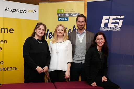 http://www.apa-fotoservice.at/galerie/8438/
Netzwerktreffen Frauen in der Technik: Start-up- oder
Konzern-Karriere? Am Bild v.l.n.r.: Doris Kruschitz-Bestepe (Kapsch
AG), Desirée Zottl (Start-up-Gründerin, Gatherer), Daniel Horak
(CONDA Crowdinvesting und Austrian Startups), Martina Szabo
(Produktionsleiterin, Kapsch Components)
