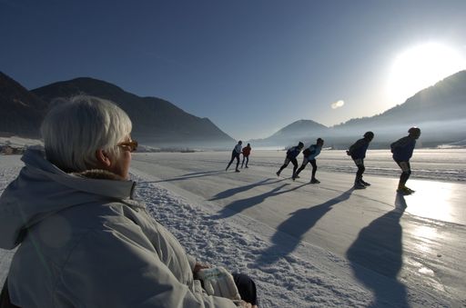 Eislaufen auf Europas größter Natureislauffläche
