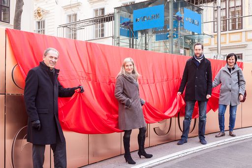 Enthüllung "Numbers" von Andreas Fogarasi