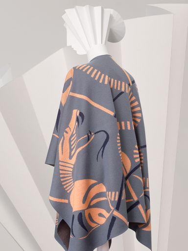  Poncho aus 100% Merinowolle. Made in Vienna.