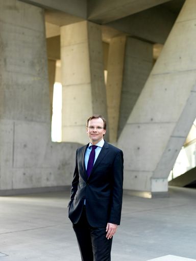  Andreas Bierwirth, 45, ist seit 2012 CEO der
österreichischen Tochtergesellschaft der Deutschen Telekom und hat
T-Mobile Austria auf Wachstumskurs zurück gebracht. Sein Vertrag
wurde jetzt bis Ende 2020 verlängert.
