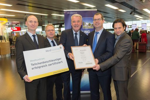  Überreichung des Zertifikats durch die Benannte
Stelle mdc medical device certification an MedAustron