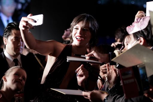 Resident Evil: The Final Chapter - Weltpremiere in
Tokio, Japan mit Milla Jovovich, Regisseur Paul W.S. Anderson, Ali
Larter, William Levy, Rola, Lee Joon Gi, Eoin Macken und Ever
Anderson. © 2016 Constantin Film Verleih GmbH / Weiterer Text über
ots und www.presseportal.de/nr/12946 / Die Verwendung dieses Bildes
ist für redaktionelle Zwecke honorarfrei. Veröffentlichung bitte
unter Quellenangabe: "obs/Constantin Film/Kiyoshi Ota"
