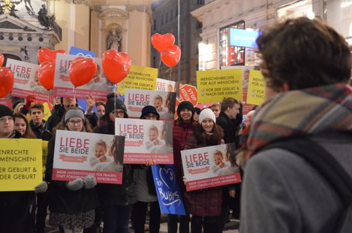  Knapp 400 Teilnehmer demonstrierten beim Marsch fürs Leben Wien
für eine Modernisierung der Fristenregelung.