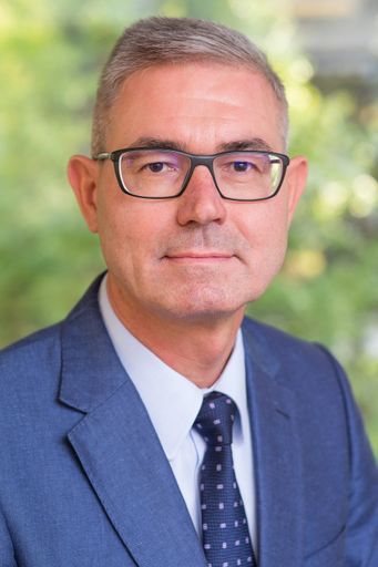  RIGIPS Geschäftsführer Peter Giffinger (52) übernimmt mit 1.
Jänner 2017 auch die Leitung von Saint-Gobain ISOVER Austria. Er
verfügt über jahrzehntelange Erfahrung in der Baustoffindustrie und
wird die gemeinsamen Stärken dieser beiden Unternehmen am
österreichischen Markt weiter ausbauen. BILD zu OTS -