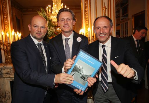 (v.l.n.r.:) Christian Kresse (Geschäftsführer Kärnten Werbung
GmbH), Dr. Johannes Hörl (Vorstand Großglockner Hochalpenstraßen AG)
und Mag. Christian Wörister (Geschäftsführer Ferienregion
Nationalpark Hohe Tauern)