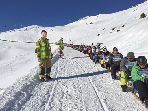 Vorschau Bild von Die längste Rodlerkette der Welt