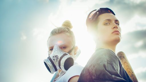 Maria Dragus als "Vanilla" und Ella Rumpf als
"Tiger" in TIGER GIRL. Weiterer Text über ots und
www.presseportal.de/nr/12946/ Die Verwendung dieses Bildes ist für
redaktionelle Zwecke honorarfrei. Veröffentlichung bitte unter
Quellenangabe: "obs/Constantin Film Verleih GmbH / Fogma"