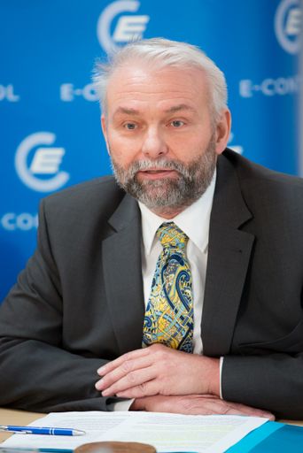 Vorschau Bild von „Die Leistbarkeit von Energie für Haushalte ist ein wichtiges
Anliegen der E-Control“, sagte E-Control-Vorstand Andreas
Eigenbauer.