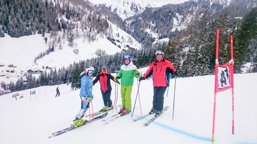 Vorschau Bild von BILD zu OTS - Katharina Truppe und Mitglieder
Skiclub Innerkrems