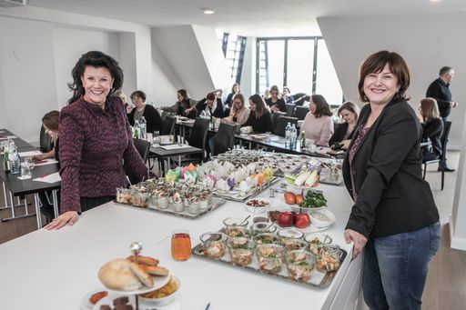Vorschau Bild von v.l.n.r. Mag. Anita Frauwallner, Tanja Braune