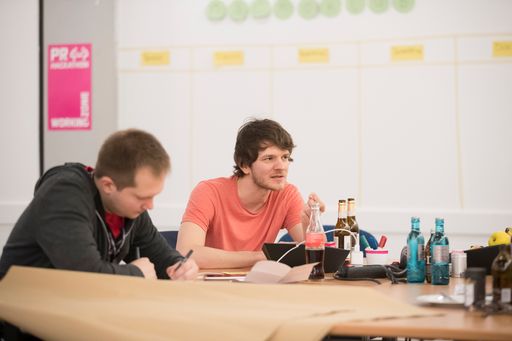Vorschau Bild von Der PR-Hackathon ist erfolgreich gestartet. Gut 100
Kommunikations-Profis, Entwickler und Designer arbeiten in der
Frankfurter Jahrhunderthalle gemeinsam an der "Mission PR". 20 Teams
haben die Aufgabe, neue Ideen und Prototypen für die PR zu
entwickeln. Es geht um Bots, Influencer-Tools und Analyse-Programme.
Hinter dem Hackathon steht die dpa-Tochter news aktuell. Foto:
Christian Christes. Weiterer Text über ots und
www.presseportal.de/nr/6344 / Die Verwendung dieses Bildes ist für
redaktionelle Zwecke honorarfrei. Veröffentlichung bitte unter
Quellenangabe: "obs/news aktuell GmbH/Christian Christes"