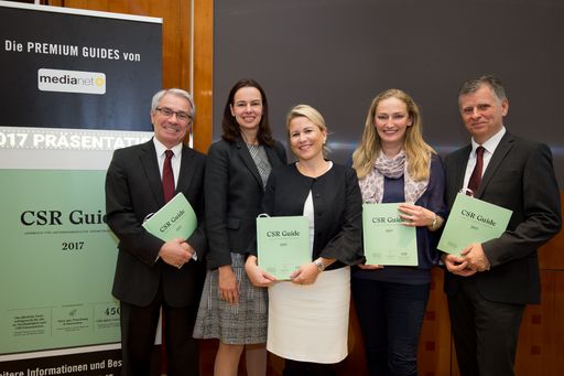 http://www.apa-fotoservice.at/galerie/8768 Bild
zeigt: Georg Pölzl, Generaldirektor Österreichische Post AG, Sophie
Karmasin, Bundesministerin für Familien und Jugend, Ursula Simacek,
GF SIMACEK Facility Management Group GmbH, Alexandra Fellner,
Communication Manager von IKEA Österreich und Michael Fembek,
Herausgeber CSR Guide.