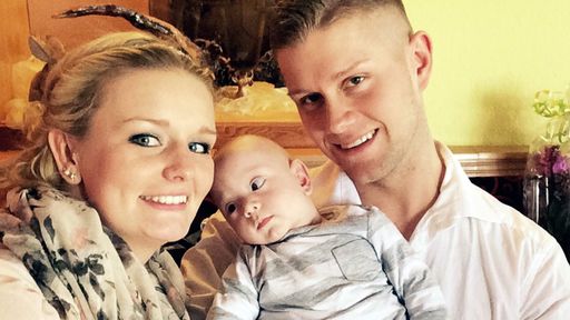 "Das erste Mal: Vater!": Maria, der kleine Joel und
Papa Kevin Sendetermin, 22.02.2017 um 22:15 Uhr bei RTL II - Recht
zum Abdruck/Darstellung zeitlich/sachlich beschränkt auf die
Bewerbung der Sendung
