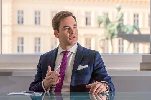 Vorschau Bild von Christian Koppensteiner von CBRE Global Investors,
kündigt „signifikante Investitionen“ für den IZD Tower an