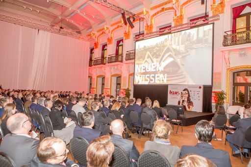 Vorschau Bild von Publikum des 15. Maklertages im Ambiente der Wiener
Sofiensäle