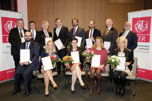 Im Jahr 2016 wählten mehr als 6.000 Teilnehmer bei
IIR Veranstaltungen aus 1.160 Referenten die 14 Besten aus. Diese
wurden am 23. Februar 2017 mit den Speaker and Trainer of the Year
Awards ausgezeichnet.