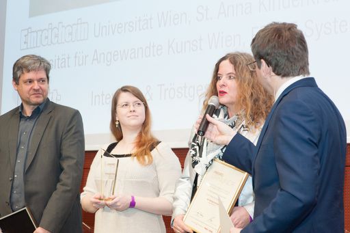 St. Anna Kinderkrebsforschung erhält eAward, einen
der größten IT-Wirtschaftspreise in Österreich für „INTERACCT und
TRÖSTGESCHICHTEN“.