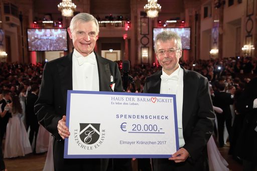 http://www.apa-fotoservice.at/galerie/8674 Im Bild
vl.: Thomas Schäfer-Elmayer mit Univ.-Prof. Dr. Christoph Gisinger