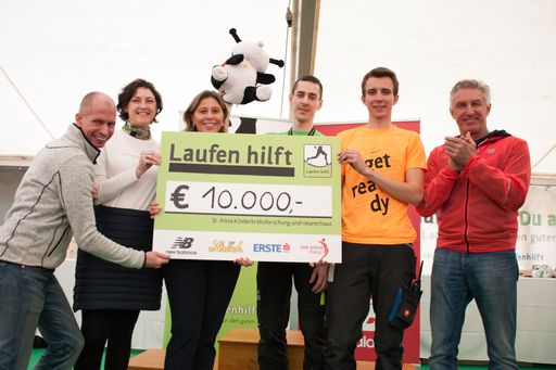 Vorschau Bild von 10.000 Euro Spenden für die St. Anna Kinderkrebsforschung und das
neunerhaus bei Laufen hilft - Österreichs Laufopening am 5. März
2017