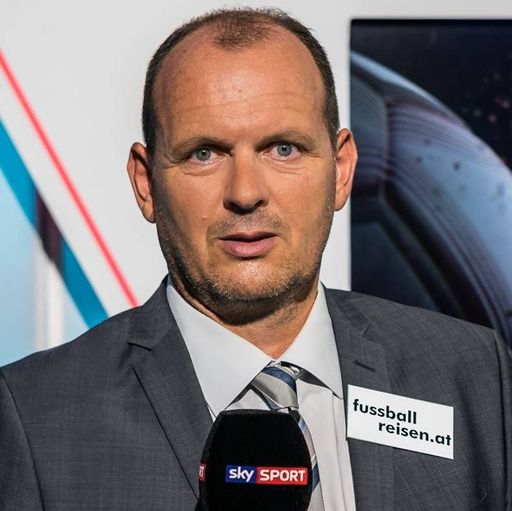 Vorschau Bild von Bereits seit Beginn der Saison 2016/17 kooperiert
fussballreisen.at mit dem damaligen SKY Sports Austria Experten und
aktuellen SCR Altach Trainer Martin Scherb. Die Zusammenarbeit
konnte bis Sommer 2017 verlängert werden!