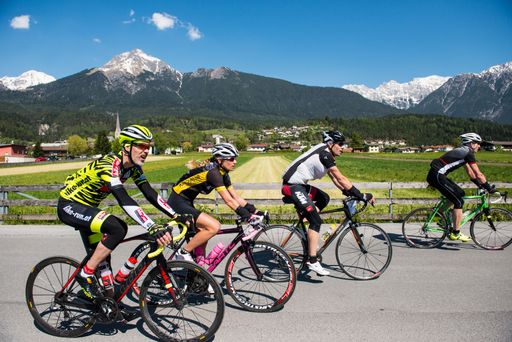Vorschau Bild von Der 2. Imster Radmarathon bietet mit einer Strecke
von rund 100 Kilometern und etwa 1.400 Höhenmetern auch Hobbyfahrern
den perfekten Start in die neue Radsaison.