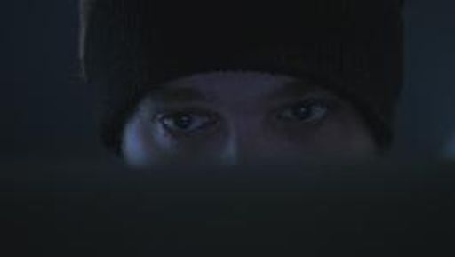 Die tatsächliche Zahl von Cybercrime-Attacken hat
beunruhigende Ausmaße erreicht. Aktuell spricht man in Österreich
von geschätzten 25.000 versuchten Angriffen am Tag - viele davon
unbemerkt. Gerade für kleinere und mittlere Unternehmen – also das
Herz des Wirtschaftsstandortes Österreich – sind diese Attacken eine
ernsthafte Bedrohung. Zahlen des Bundesministeriums für Inneres
belegen einen Gesamtanstieg der Zahl an Anzeigen zu Cybercrime im
Jahr 2016 um 30,9 Prozent in fast allen Bereichen: Die Zahl der
Anzeigen ist von 10.010 im Jahr 2015 auf 13.103 im Jahr 2016
angestiegen.