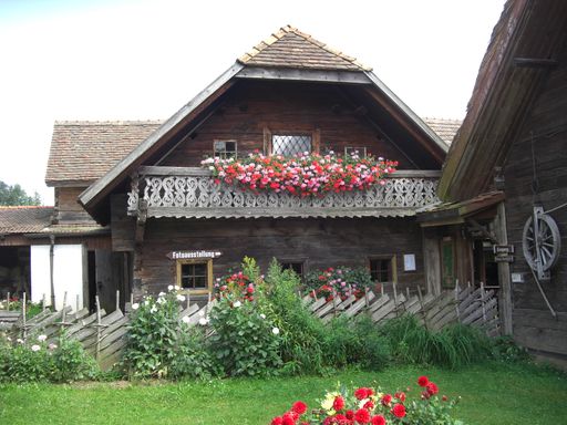 Vorschau Bild von Man nehme Frühlingserwachen, Ausflugswetter, Lust auf
Freizeit-Erlebnisse und Aussicht auf Osterurlaub. Das ist das
perfekte Rezept zum Auftakt der Steiermark-Card ab 1. April. Bis 31.
Oktober 2017 heißt es für Card-Besitzer dann wieder Eintritt frei
bei 134 Ausflugszielen.