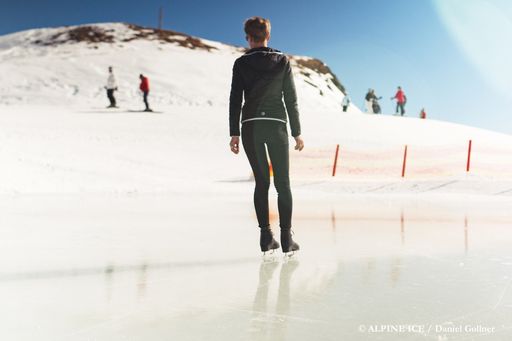  Eislaufen auf Wegen und Plätzen an Mittel- oder
Bergstation von Gondelbahnen