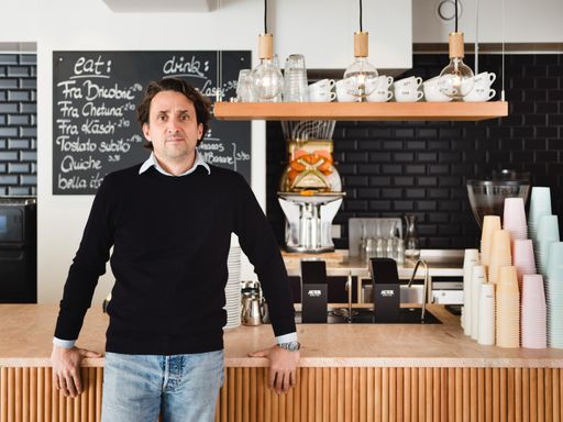  Martin Auer_Portrait_neue bargeldlose Filiale
Sonnenfelsplatz_Univiertel Graz