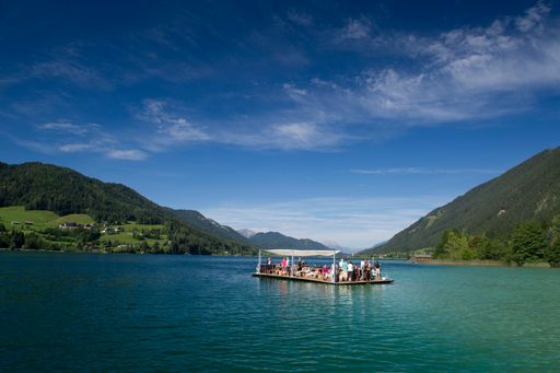 Mit dem Genussfloß quer durch den Naturpark
Weissensee gleiten!